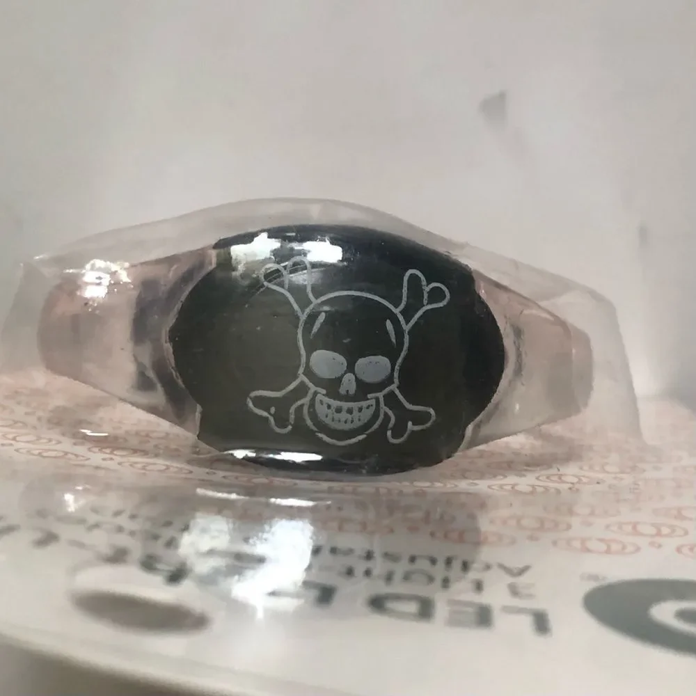 LED Light Up Bracelet Pirate Skull & Crossbones NWT Halloween